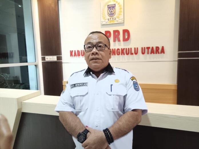 Sekretaris Dewan (Sekwan) Perwakilan Rakyat Daerah (DPRD) Kabupaten Bengkulu Utara (BU), Eka Hendriyadi, S.H., M.H Sekretaris Dewan (Sekwan) Perwakilan Rakyat Daerah (DPRD) Kabupaten Bengkulu Utara (BU), Eka Hendriyadi, S.H., M.H