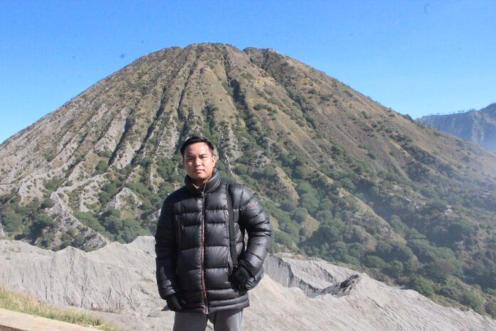 Oleh: Ahmad Junizar, Putra Pekal, Ketua Divisi Pengabdian Masyarakat Cakrawala Indonesia Bangkit (CIB) 2023-2024, Da’i Majlis Ulama Indonesia (MUI)- Komisi Dakwah MUI Pusat, Magister Sekolah Pascasarjana UIN Syarif Hidayatullah Jakarta. Oleh: Ahmad Junizar, Putra Pekal, Ketua Divisi Pengabdian Masyarakat Cakrawala Indonesia Bangkit (CIB) 2023-2024, Da’i Majlis Ulama Indonesia (MUI)- Komisi Dakwah MUI Pusat, Magister Sekolah Pascasarjana UIN Syarif Hidayatullah Jakarta.