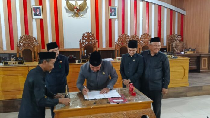 DPRD dan Pemkab Bengkulu Utara Sepakati Dua Raperda tentang Disabilitas dan Ketenagakerjaan