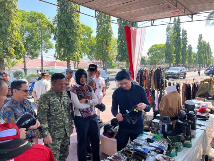 Menjelang Lebaran, Kodim 0423 Bengkulu Utara Gelar Bazar Sembako Murah