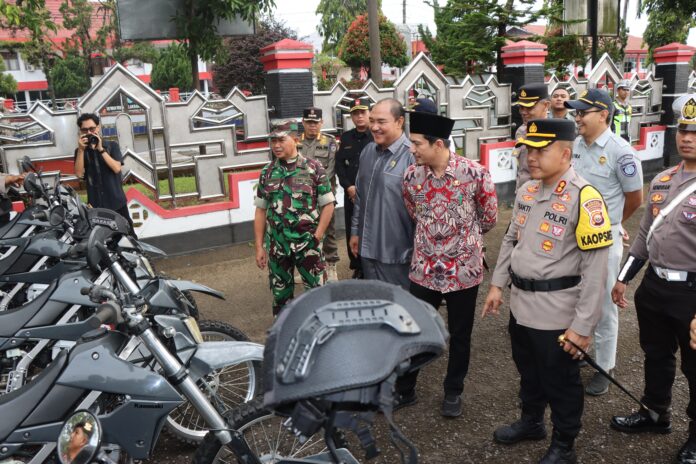 Bersama Kapolres, Ketua DPRD, Bupati Arie Pimpin Apel Gelar Pasukan Operasi Ketupat Nala 2026