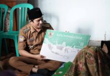 Bupati Bengkulu Utara Serahkan Bantuan untuk Warga Penderita Kanker Bupati Bengkulu Utara Serahkan Bantuan untuk Warga Penderita Kanker