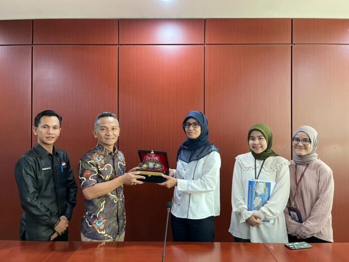 Wabup Kaur Kunjungan ke Badan Perencanaan Pembangunan Nasional Wabup Kaur Kunjungan ke Badan Perencanaan Pembangunan Nasional