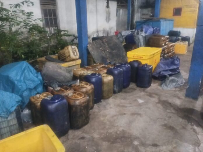 Ditreskrimsus Polda Bengkulu Ungkap Penyalahgunaan BBM Subsidi, Ribuan Liter Bio Solar Diamankan Ditreskrimsus Polda Bengkulu Ungkap Penyalahgunaan BBM Subsidi, Ribuan Liter Bio Solar Diamankan