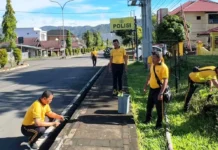 Personel Polres Lebong Bersihkan Mako dan Benahi Area Pelayanan Publik Personel Polres Lebong Bersihkan Mako dan Benahi Area Pelayanan Publik