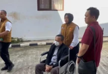 Tersangka AS Sakit, Kejari Tunda Pelimpahan Berkas Korupsi Bank Bengkulu Tersangka AS Sakit, Kejari Tunda Pelimpahan Berkas Korupsi Bank Bengkulu