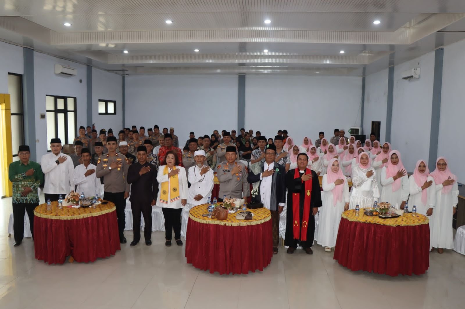 Perkokoh Toleransi, Polres Bengkulu Utara Gelar Doa Lintas Agama dan Bakti Sosial