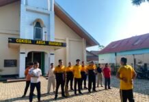 Polres Bengkulu Utara Gelar Bakti Religi: Bersihkan Tempat Ibadah dan Salurkan Bantuan Semen Polres Bengkulu Utara Gelar Bakti Religi: Bersihkan Tempat Ibadah dan Salurkan Bantuan Semen