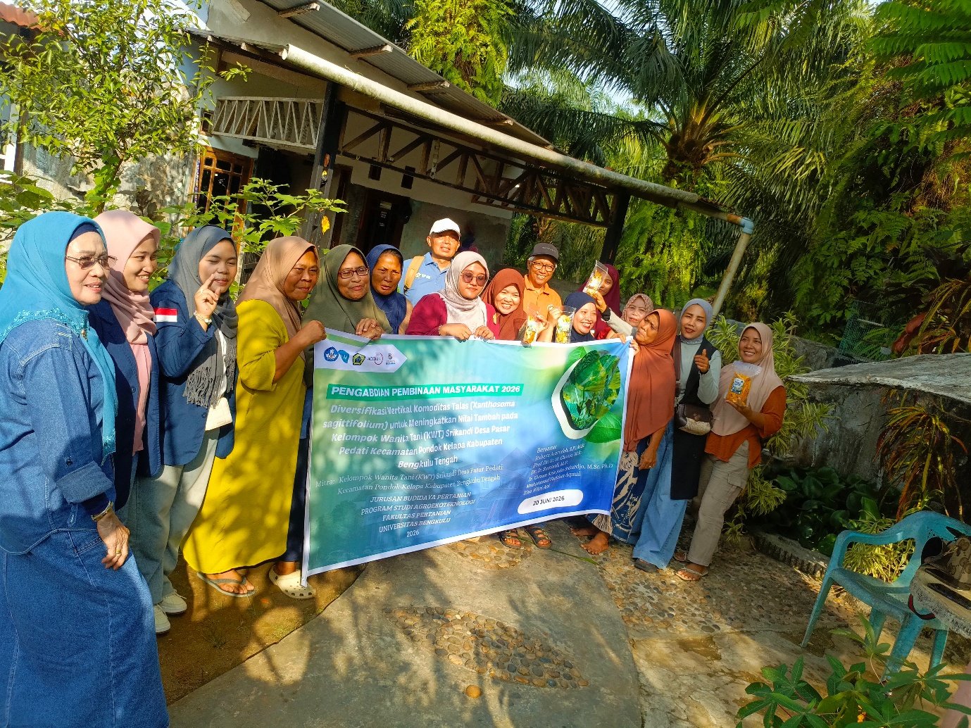 UNIB Kembali Mengabdi, Dosen Fakultas Pertanian Dampingi KWT Srikandi Olah Talas Bernilai Ekonomi
