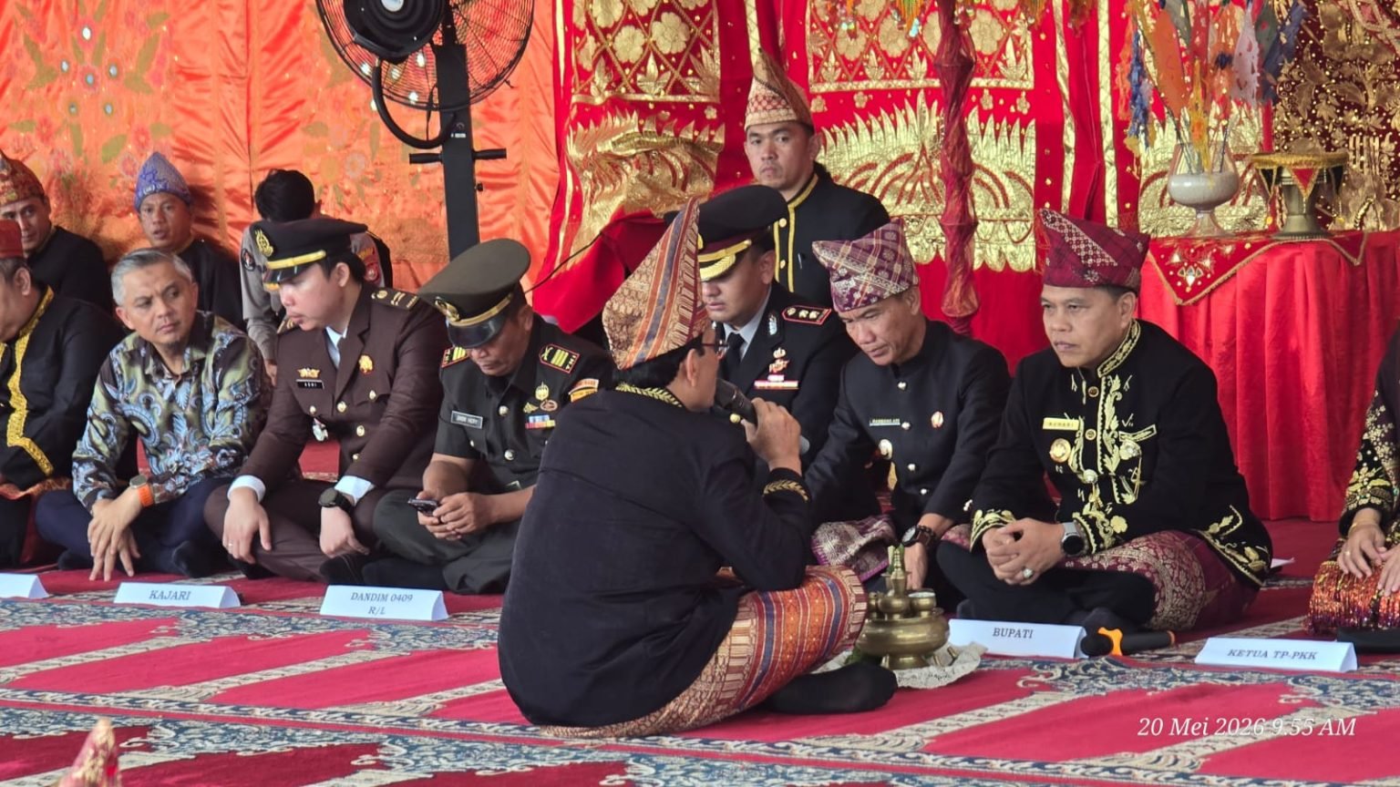 Bupati Lebong Lantik Pengurus BMA, Perkuat Peran Adat dalam Menjaga Keharmonisan Masyarakat