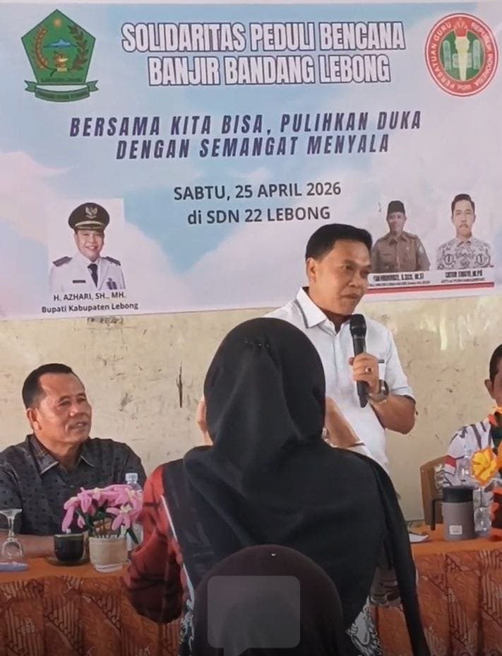 Bupati Lebong Kunjungi SDN 22 Pasca Banjir Bandang, Beri Dukungan kepada Korban