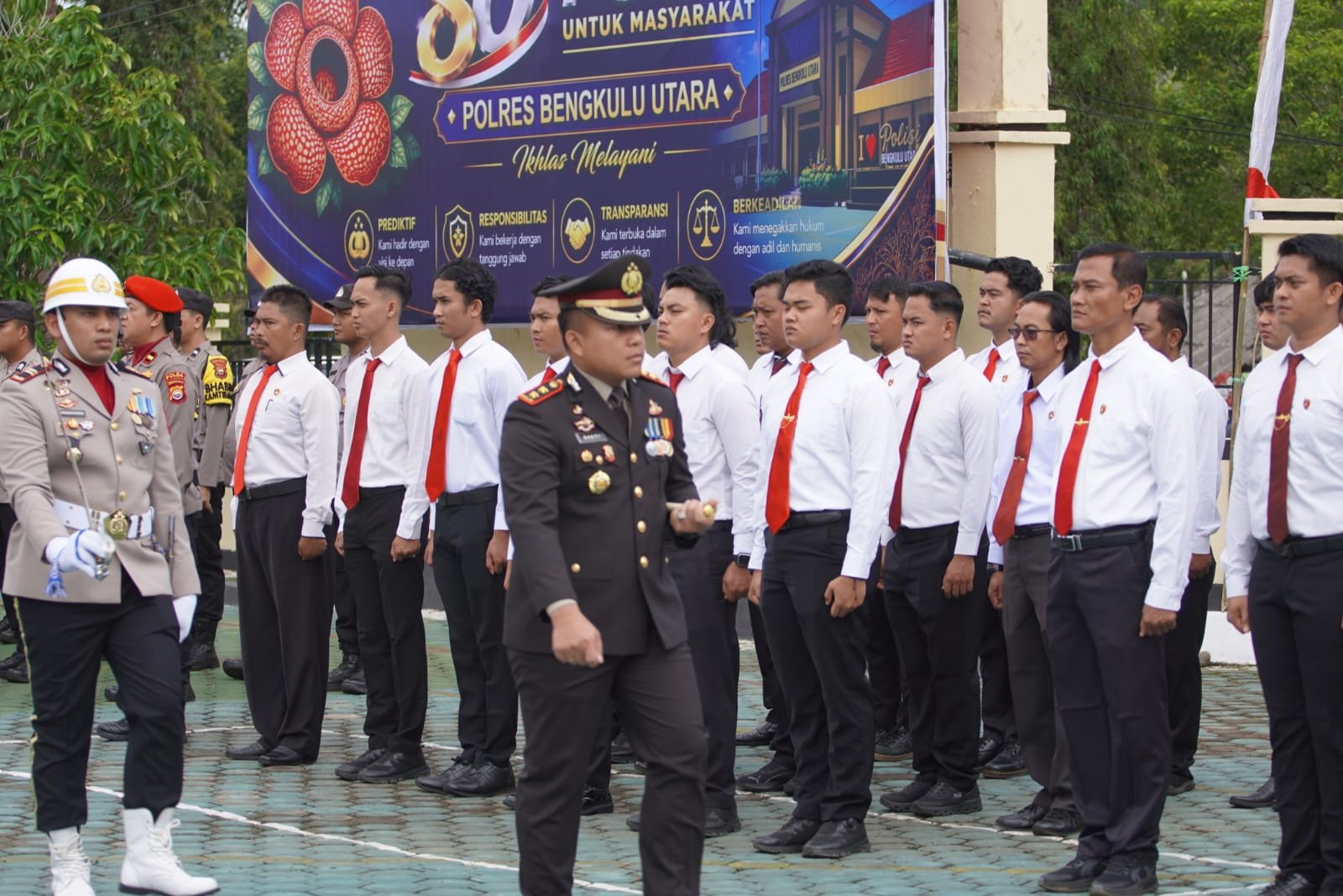 Gelar Upacara dan Syukuran Hari Bhayangkara ke-80, Kapolres BU: Perkuatan Sinergi dan Pengabdian Untuk Masyarakat 