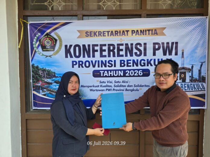 Ambil Formulir Bacalon, Wibowo Susilo Siap Maju Ketua PWI Bengkulu Ambil Formulir Bacalon, Wibowo Susilo Siap Maju Ketua PWI Bengkulu