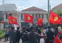 Anggaran Pengadaan Maskapai Haji Rp 10,7 M di Biro Pemkesra Provinsi Bengkulu Disorot, APH Didesak Lakukan Penyelidikan Aksi Demonstrasi Oleh Kamunikasi beberapa bulan lalu. Rejangtoday/DAM dok