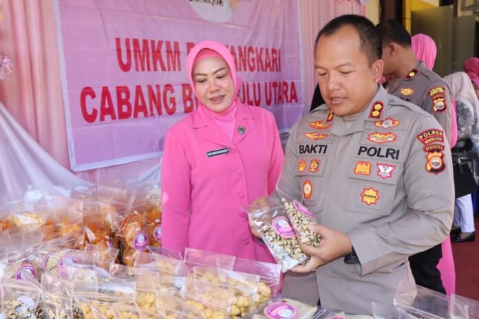 Dukung Ekonomi Kreatif, Kapolres Bengkulu Utara Borong Produk UMKM Bhayangkari