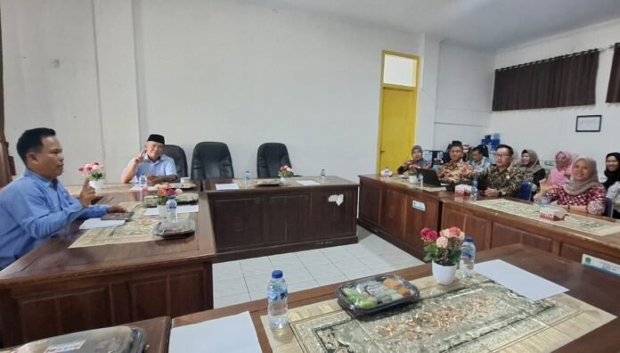 Komisi I DPRD Lebong Evaluasi Anggaran Dinkes dan Dikbud dalam RAPBDP 2026 Komisi I DPRD Lebong Evaluasi Anggaran Dinkes dan Dikbud dalam RAPBDP 2026
