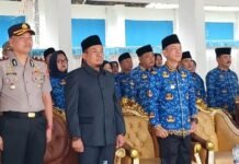 Apel Gabungan, Carles Ronsen Tekankan Disiplin ASN dan Optimalisasi Pelayanan Publik Apel Gabungan, Carles Ronsen Tekankan Disiplin ASN dan Optimalisasi Pelayanan Publik