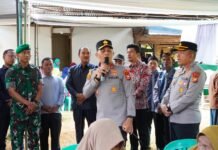 Dampingi Kapolda, Ketua DPRD BU Hadiri Peresmian Bedah Rumah Dampingi Kapolda, Ketua DPRD BU Hadiri Peresmian Bedah Rumah
