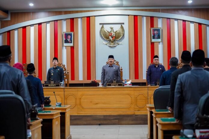 Paripurna DPRD Bengkulu Utara, Fraksi Sampaikan Pendapat Akhir Pelaksanaan APBD 2025 Paripurna DPRD Bengkulu Utara, Fraksi Sampaikan Pendapat Akhir Pelaksanaan APBD 2025