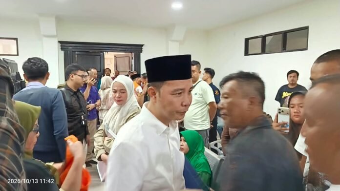 Bupati Nonaktif Rejang Lebong Dituntut 5 Tahun Penjara dan Dicabut Hak Politik! Bupati Nonaktif Rejang Lebong Dituntut 5 Tahun Penjara dan Dicabut Hak Politik!