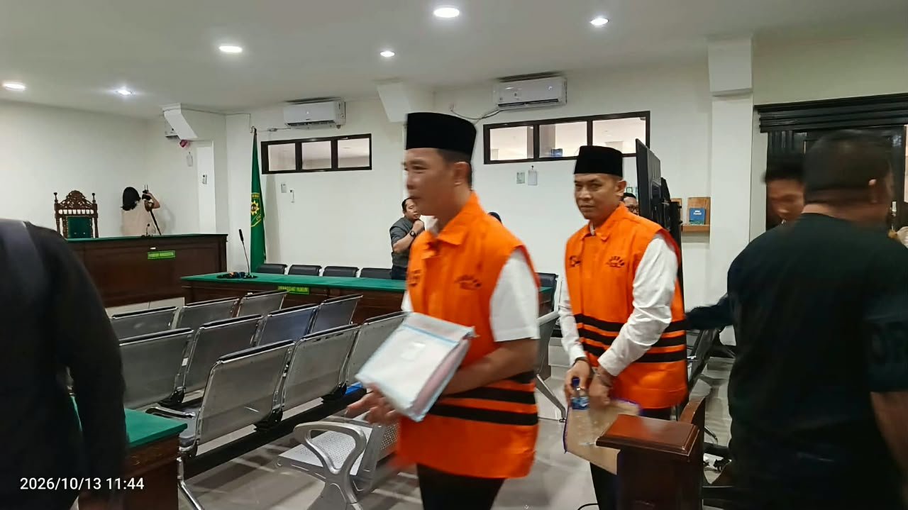 Bupati Nonaktif Rejang Lebong Dituntut 5 Tahun Penjara dan Dicabut Hak Politik!
