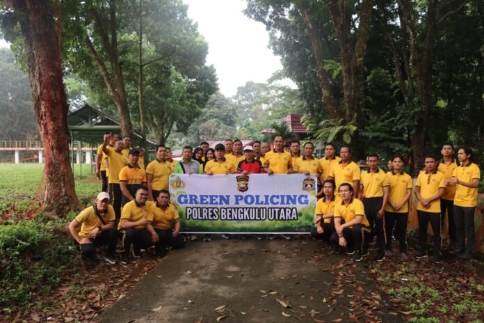 Wujudkan Lingkungan Lestari, Polres Bengkulu Utara Gelar Aksi Green Policing di Kemumu Wujudkan Lingkungan Lestari, Polres Bengkulu Utara Gelar Aksi Green Policing di Kemumu