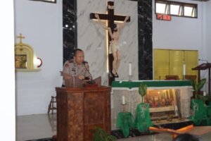 Polisi Bersama Masyarakat: Polres Bengkulu Utara Gelar "Minggu Kasih" di Gereja Santo Thomas Arga Makmur